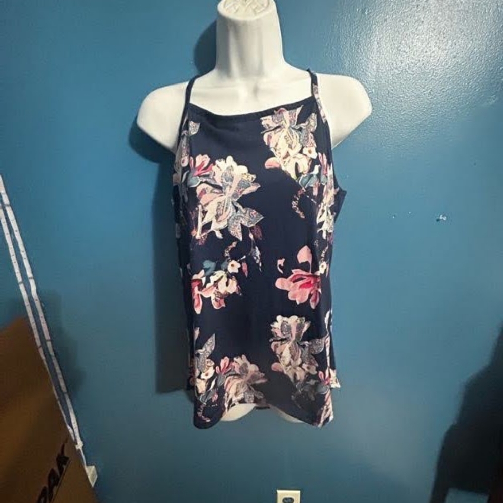 Blue floral top